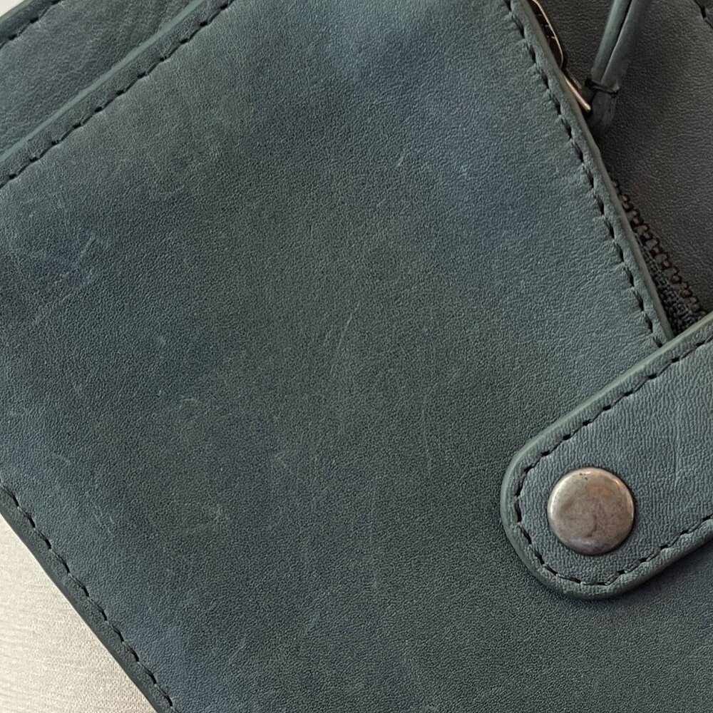 Free People Alley Leather Wallet in Lagoon NWOT - Picture 15 of 15